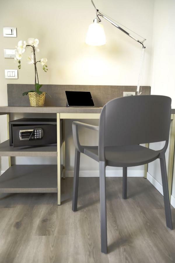 Sleep Tide Suites Milano Exteriör bild